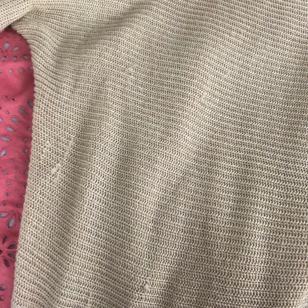 M/L - Picture 3 of 4